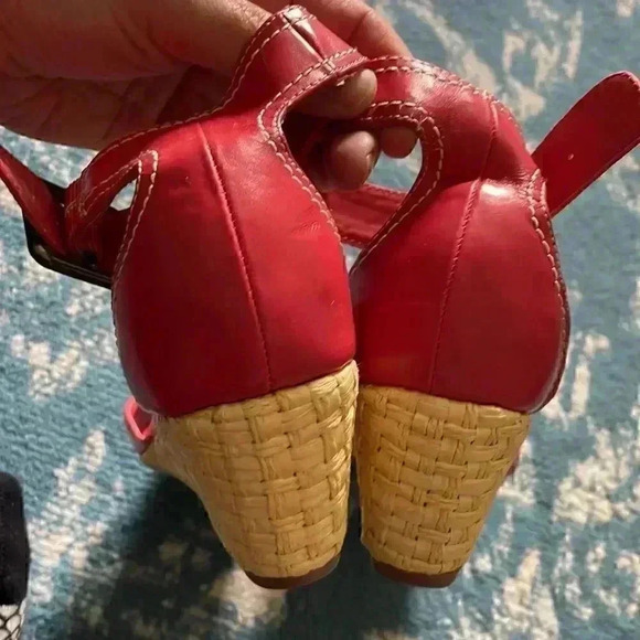 Etienne Aigner ankle strap, wedge, espadrille leather summer shoe nine NWOB - Picture 7 of 8